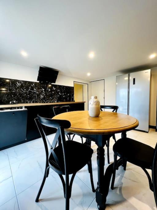 La Suite Saint Roch Villereal Bagian luar foto
